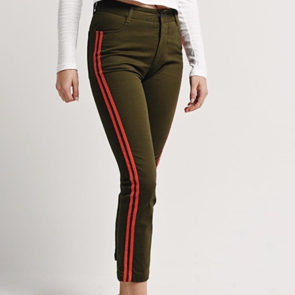 The Fifth Label Symbolic Pant in Khaki Olive with Morange.